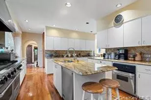 68 E Bayberry Rd, Islip, NY 11751 - Photo 10