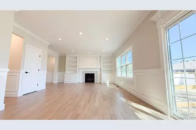 214 N Cedar Street, Massapequa, NY 11758 - Photo 14