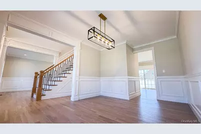 214 N Cedar Street, Massapequa, NY 11758 - Photo 4