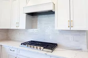 214 N Cedar St, Massapequa, NY 11758 - Photo 12