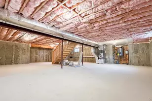 214 N Cedar St, Massapequa, NY 11758 - Photo 38