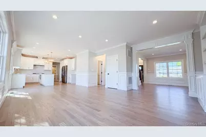 214 N Cedar Street, Massapequa, NY 11758 - Photo 16