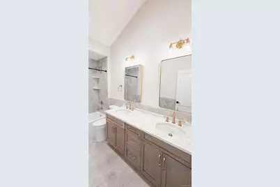 214 N Cedar Street, Massapequa, NY 11758 - Photo 34