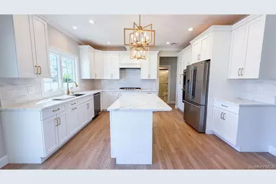 214 N Cedar Street, Massapequa, NY 11758 - Photo 10