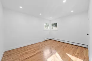 189-18 Tioga Dr, Saint Albans, NY 11412 - Photo 12