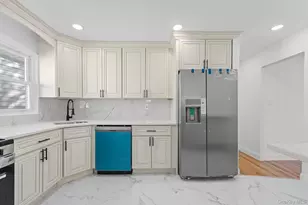 189-18 Tioga Dr, Saint Albans, NY 11412 - Photo 4