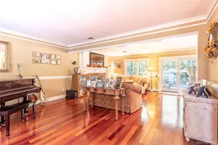 14 Vega Dr, Shoreham, NY 11786 - Photo 16