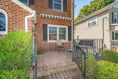 10 Pansy Avenue, Floral Park, NY 11001 - Photo 4