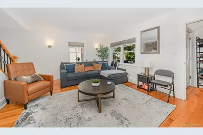 10 Pansy Avenue, Floral Park, NY 11001 - Photo 6