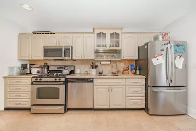 10 Pansy Avenue, Floral Park, NY 11001 - Photo 10