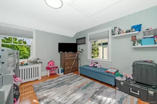 10 Pansy Ave, Floral Park, NY 11001 - Photo 14