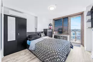 30-63 31st St, Astoria, NY 11102 - Photo 4