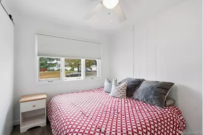 10 Riverdale Avenue, Oakdale, NY 11769 - Photo 16