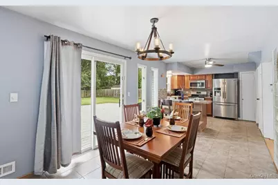 10 Riverdale Avenue, Oakdale, NY 11769 - Photo 10