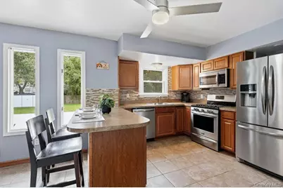 10 Riverdale Avenue, Oakdale, NY 11769 - Photo 12