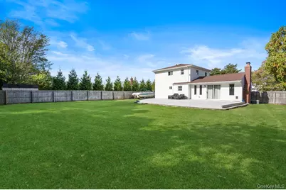 10 Riverdale Avenue, Oakdale, NY 11769 - Photo 28