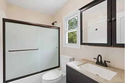 10 Riverdale Avenue, Oakdale, NY 11769 - Photo 20