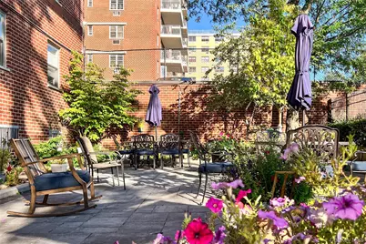 52-30 39th Drive #7F, Woodside, NY 11377 - Photo 4