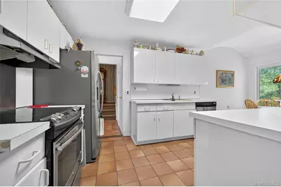 51 Oak Hill Drive, Oyster Bay, NY 11771 - Photo 6