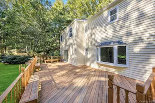 8 Chablis Dr, Dix Hills, NY 11746 - Photo 10
