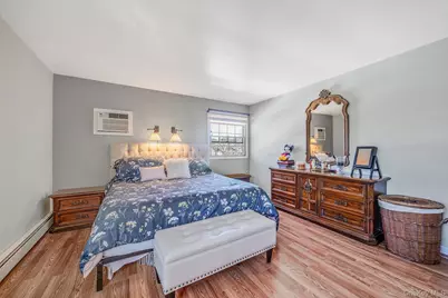 10 Munson Street, Medford, NY 11763 - Photo 12