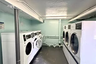 224-20 Manor Rd, Queens Village, NY 11427 - Photo 16