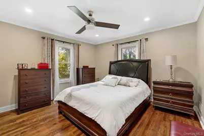 110 Topland Road, White Plains, NY 10605 - Photo 16