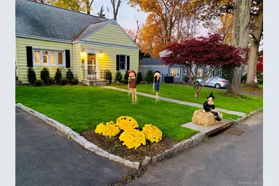 110 Topland Road, White Plains, NY 10605 - Photo 36