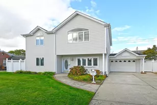 4278 Clarissa Rd, Bethpage, NY 11714 - Photo 2