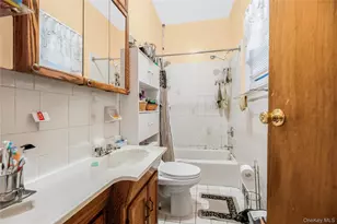 38 Carroll St, Yonkers, NY 10705 - Photo 8