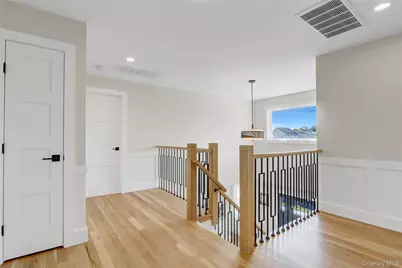 201 Argyle Place, Bellmore, NY 11710 - Photo 20