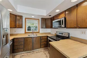 43 Millbrook Dr, Brookhaven, NY 11790 - Photo 8