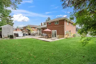8 Westminster Rd, Syosset, NY 11791 - Photo 14