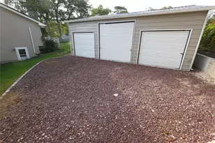 20 Whitestone Rd, Sound Beach, NY 11789 - Photo 2