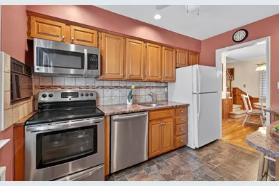 227 Brown Street, Mineola, NY 11501 - Photo 8