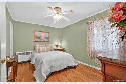 227 Brown Street, Mineola, NY 11501 - Photo 14