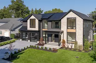 487 Davie St, Westbury, NY 11590 - Photo 2