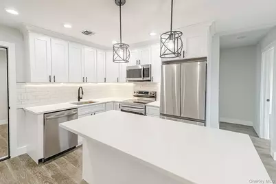 437 Sunrise Highway, West Babylon, NY 11704 - Photo 12