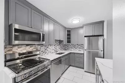 2550 Olinville Avenue #4G, Bronx, NY 10467 - Photo 10