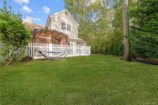 18 Lindsey Ct, Holtsville, NY 11742 - Photo 30