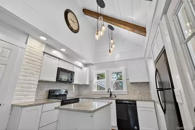 15 Clark Street, Middletown, NY 10940 - Photo 6