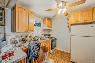 529 Elder Lane, Ronkonkoma, NY 11779 - Photo 8