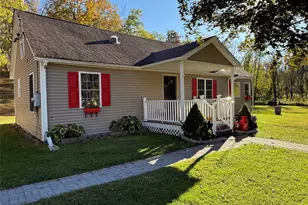 4 Pine Ln, Hopewell Junction, NY 12533 - Photo 4