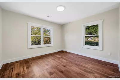 47 Carlton Avenue, Port Washington, NY 11050 - Photo 20