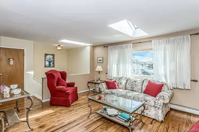 1165 Hastings Circle, Baldwin, NY 11510 - Photo 2