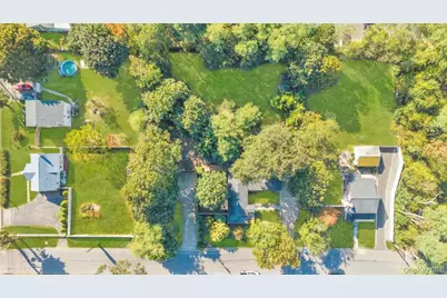 36 7th Avenue, Brentwood, NY 11717 - Photo 24