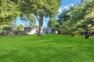 36 7th Ave, Brentwood, NY 11717 - Photo 30