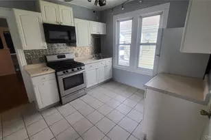 107 Smith St, Poughkeepsie, NY 12601 - Photo 2