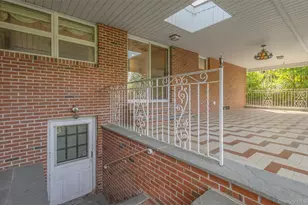 39 Annette Dr, Port Washington, NY 11050 - Photo 6