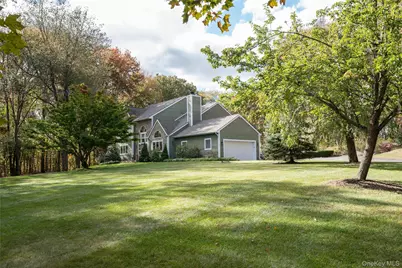 151 Oak Ridge Circle, Mahopac, NY 10541 - Photo 2